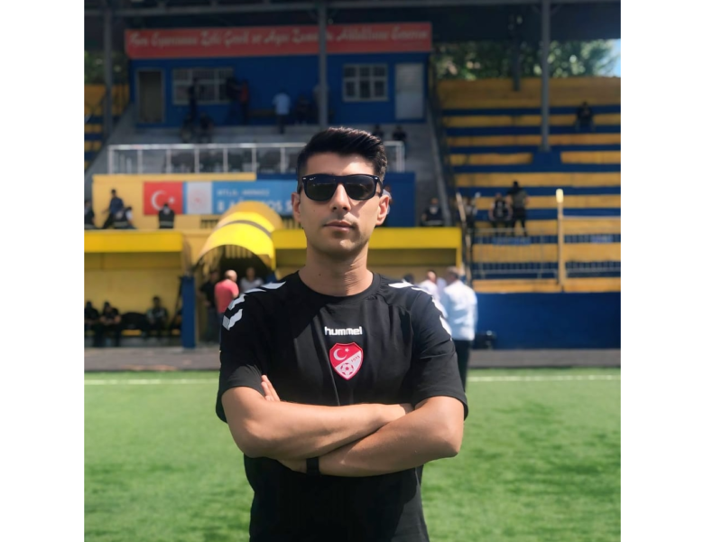 Furkan Aygüneş Hakemliği Bıraktı.